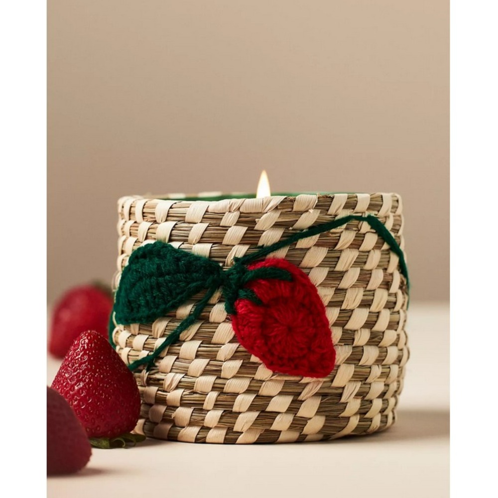 Anthropologie Icon Candle Strawberry Woven Basket Wrap Fruit Blend Apple Vanilla